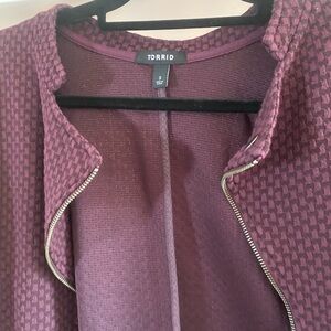 Torrid soft stretchy cropped blazer 🩷🩷